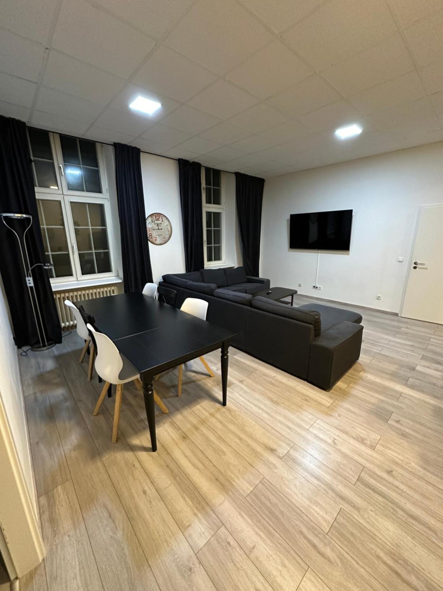 Viersen Schoene Apartments Am Duelkener Bahnhof מראה חיצוני תמונה