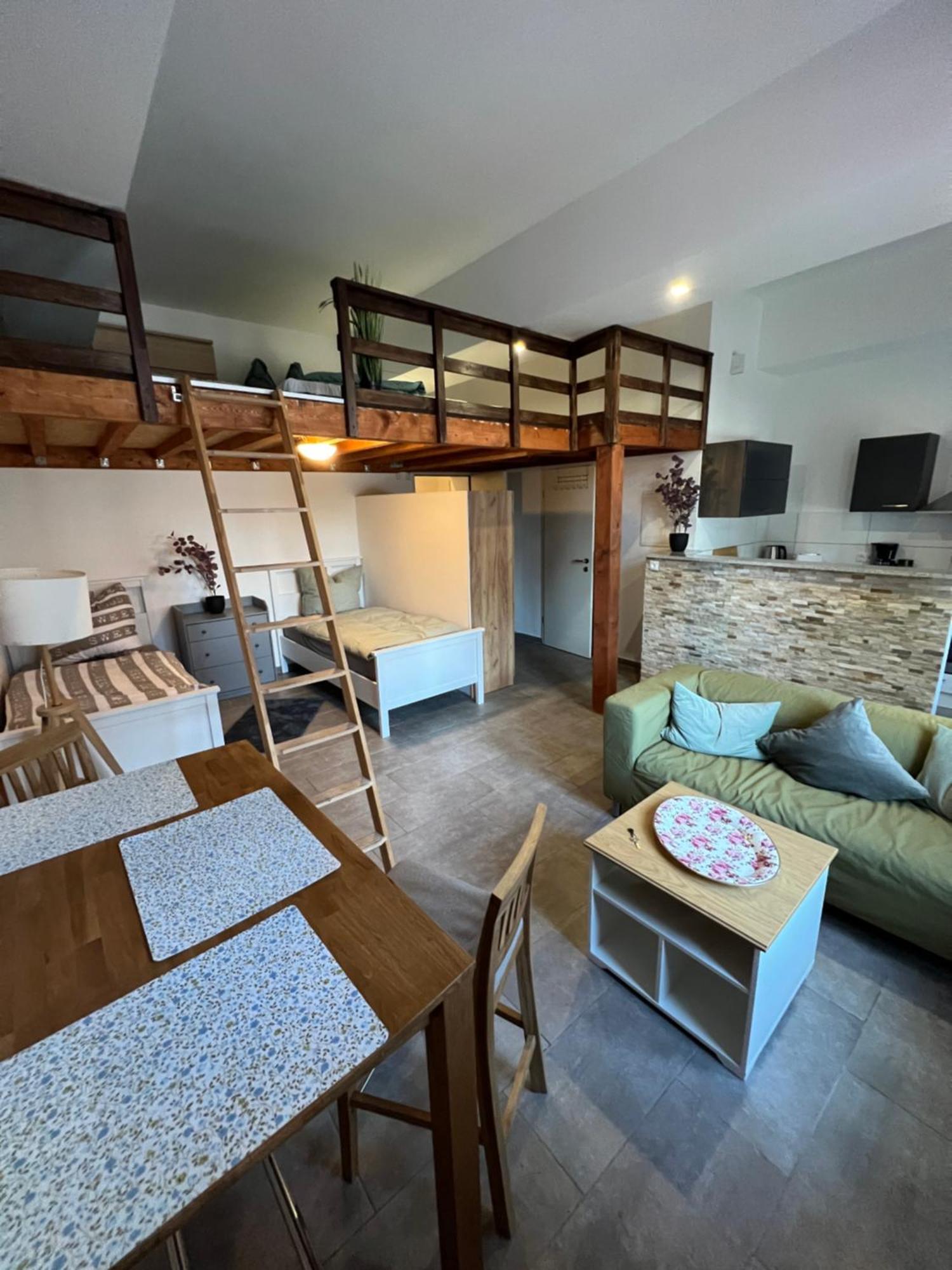 Viersen Schoene Apartments Am Duelkener Bahnhof מראה חיצוני תמונה