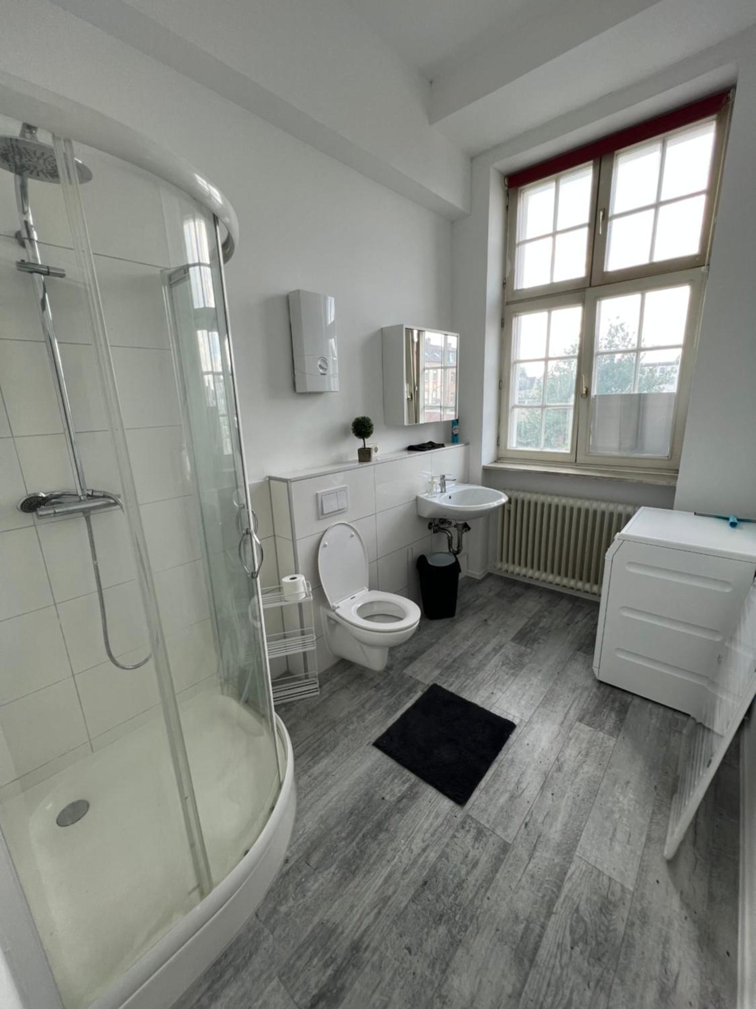 Viersen Schoene Apartments Am Duelkener Bahnhof מראה חיצוני תמונה
