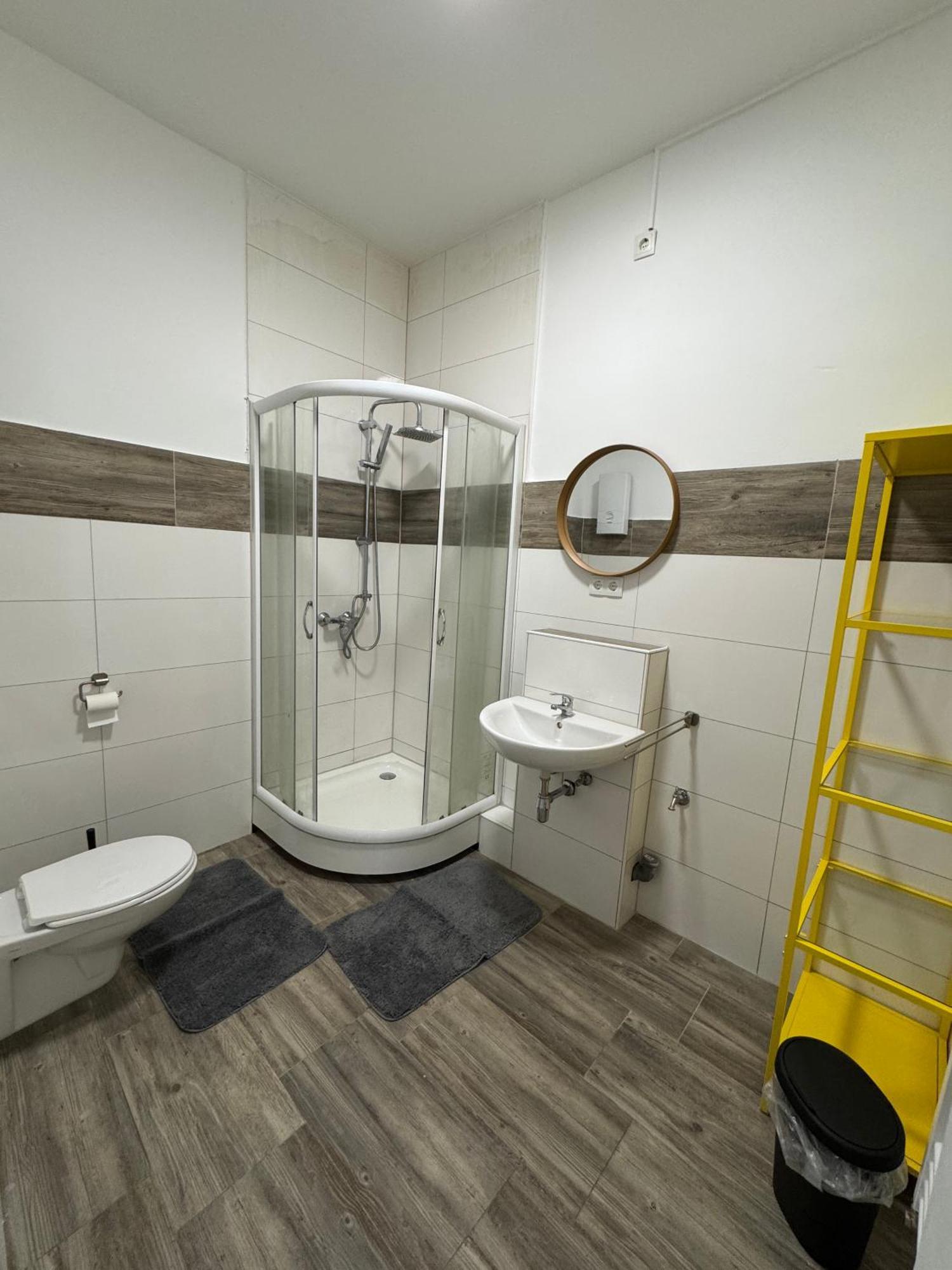 Viersen Schoene Apartments Am Duelkener Bahnhof מראה חיצוני תמונה